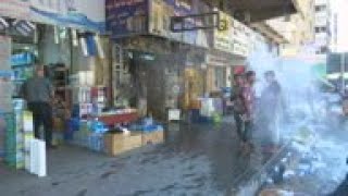 Iraqis struggle with heat as temperatures near 50C