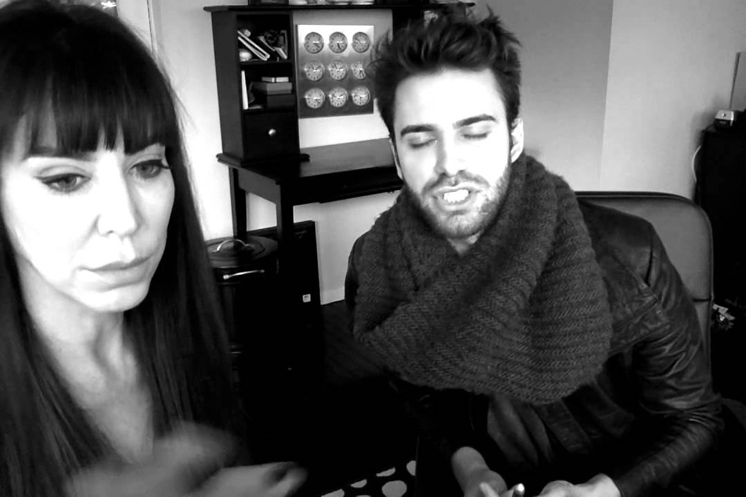 Highlight your brows and face with one tool!