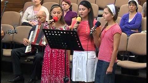 Estera, Alexandra şi Sara - Noi nu suntem.