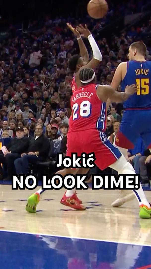 Jokić has eyes in the back of his head ?