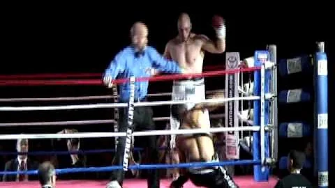 Heavyweight  prospect David Latoria knocks out opp...