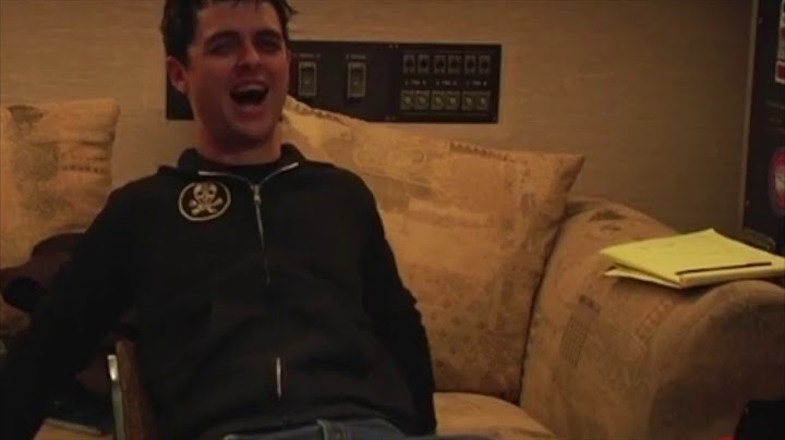 Boulevard of Broken Dreams Studio version - Studio performance video thumbnail