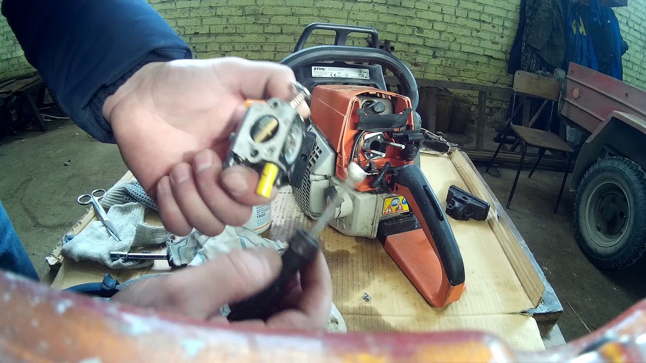 Ремонт штиль мс. Карбюратор Stihl MS 250. Штиль МС 250 бензонасос. Штиль МС 250 регулировка карбюратора. Карбюратор пилы штиль MS 250c.