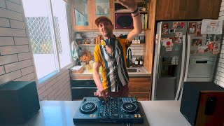Download Lagu DJ BALAA - KITCHEN MIX 07 | Groovy House • Deep House • UK House • UKG | Live DJ Set in My Kitchen MP3