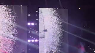 Celebrity Lil Durk Performing “Dis Ain’t What U Want” LIVE @ Chicago United Center [Sorry For The Drought] Net Worth