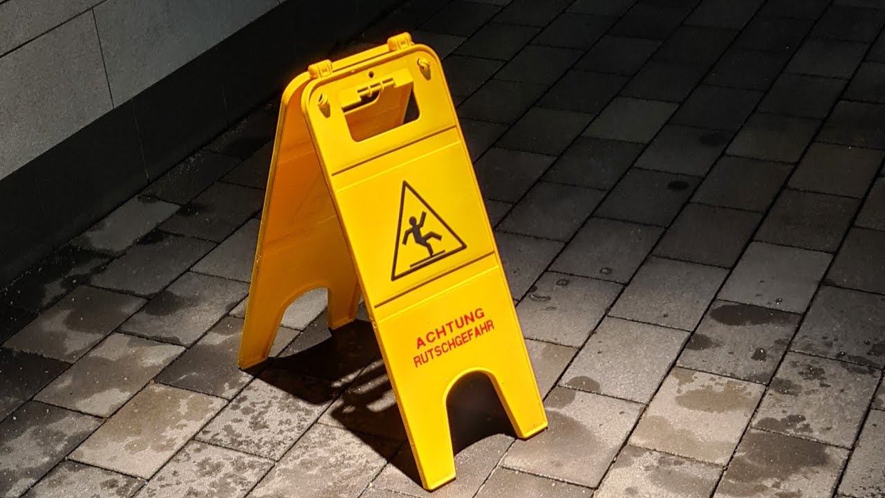 COD Requisiten jagt prop hunt in Real live