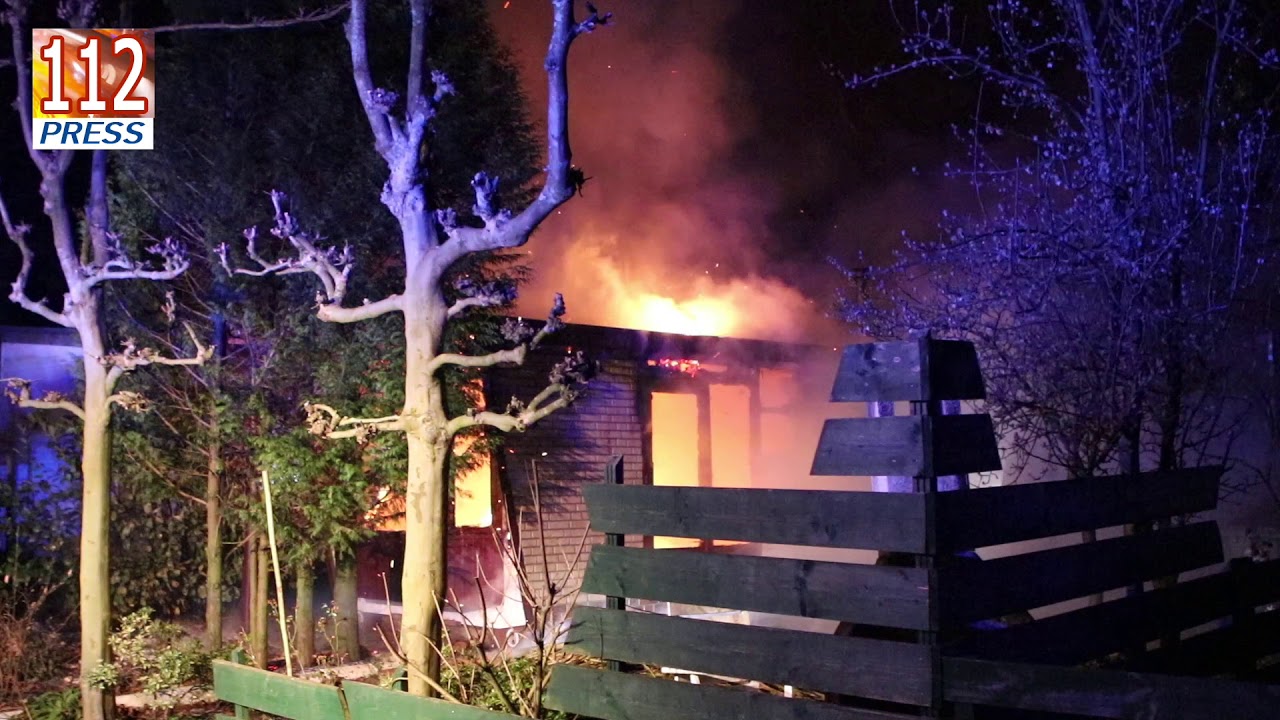 Vakantiewoning volledig uitgebrand op camping De Lucht in Renswoude