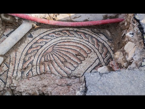 Roman mosaic found in villa complex