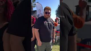 Ben Zirvede Yalnız Değilim, Çünkü Yanımda Egom Değil, Dostlarım Var. Resimi