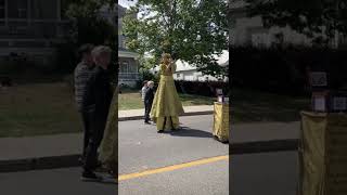 Marigolds Debut at Chapo festival. Contact Juggling Human Statue.