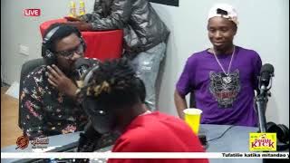 ZAKAYO MURO AKIMUIMBIA YESU  WIMBO KIBATINI