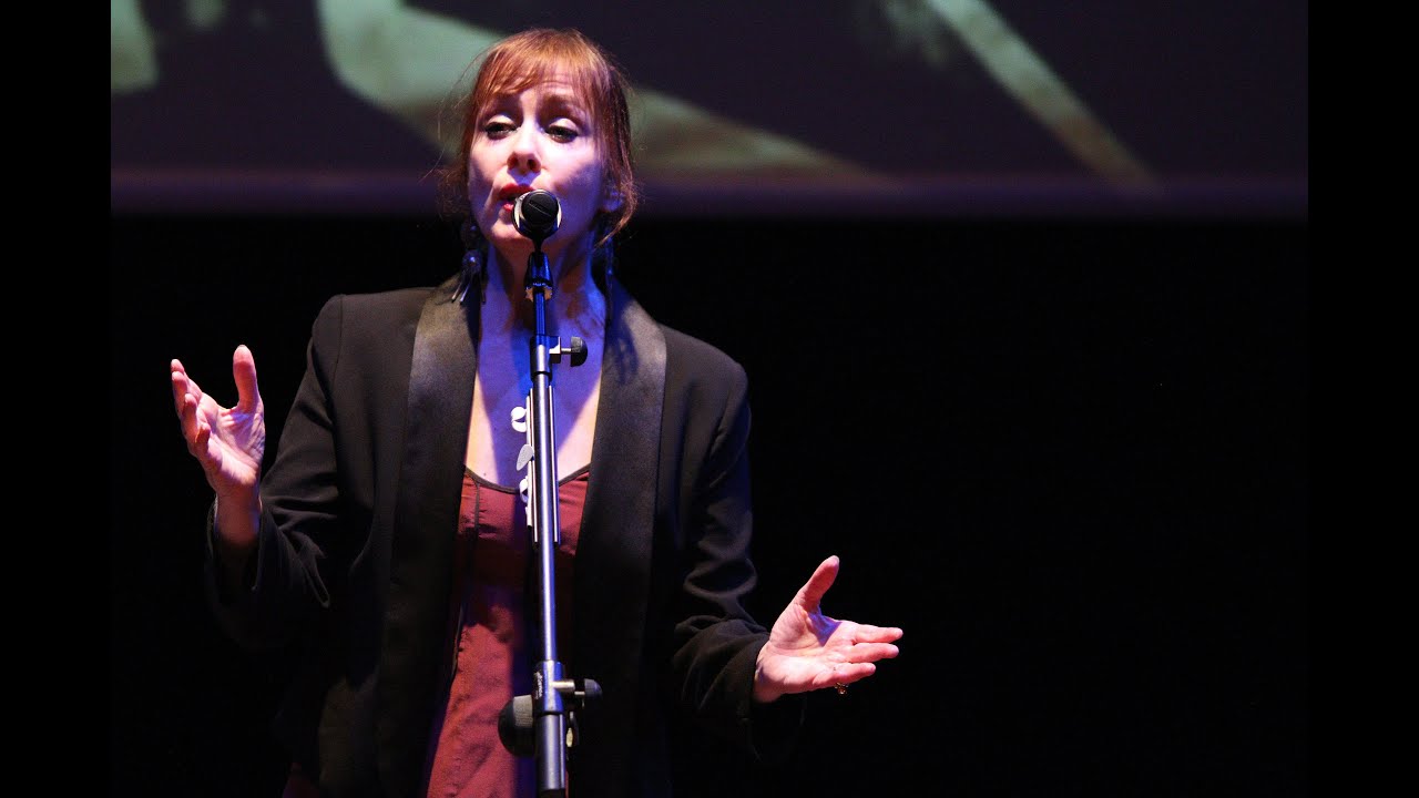 Watch Entrevista Suzanne Vega: Otoño Cultural CajaCanarias 2013 on YouTube Watch Entrevista Suzanne Vega: Otoño Cultural CajaCanarias 2013 on YouTube