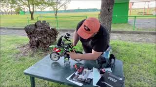 This RC Motocross is smart, easy to drive and wheelies easy, the indestructible LOSI Promoto MX