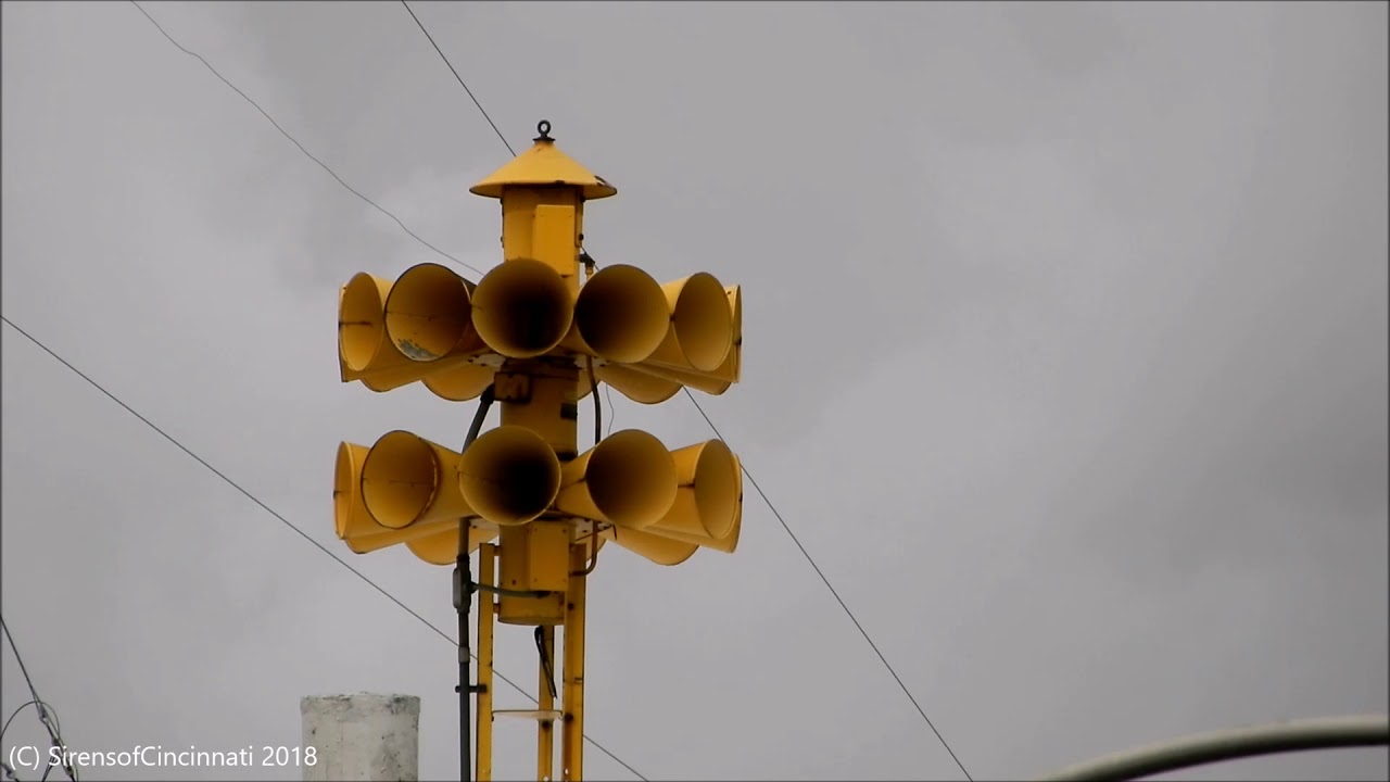 Federal Signal 3T22 Tornado Siren test, Shelbyville indiana - YouTube