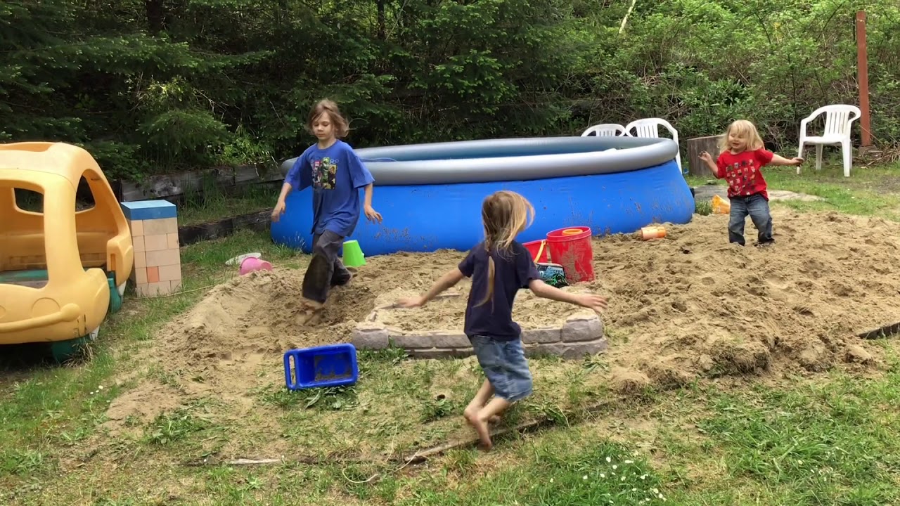 Growing Up Frazier "Gets Sand Fever"