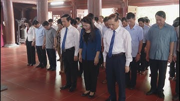 Dâng hương nhân kỷ niệm 77 năm Cách mạng Tháng tám và Quốc khánh 2/9