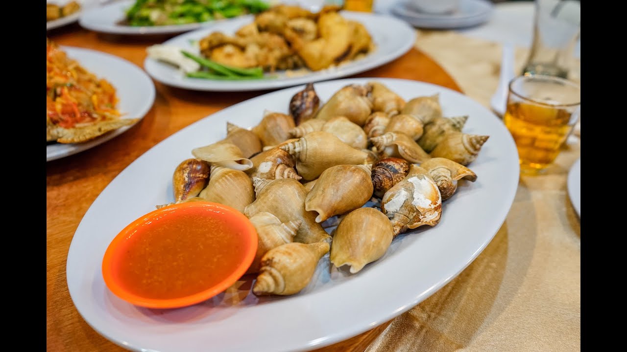 Bintan Island: Asun Family Foodcourt | Indonesia