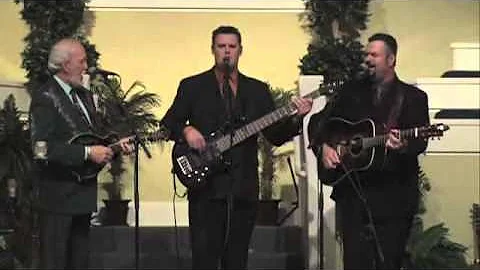I Saw Him Walk Out of the Sky - Doyle Lawson & Qui...