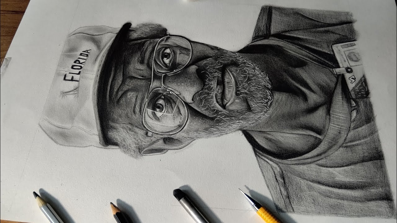 Drawings hyper realistic old man with graphite pencils 😍||