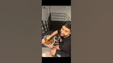 شونق يطبخ على الدرج سنابات باور باور شونق بونق فلة باور شونق 