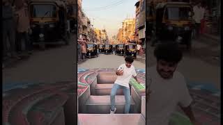 Il A Dit Fake Hai Puis Il Est Tombé Directement Dans Un Stade De Cricket