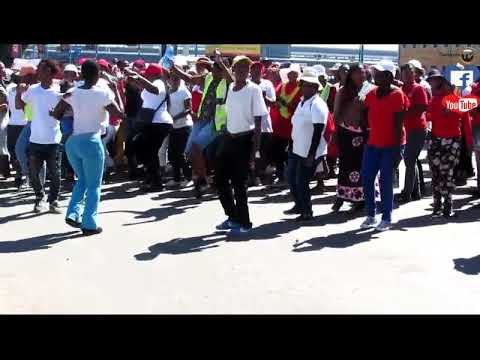 MMC Maditlaba receives a memorandum from Gabon informal settlement residents. Daveyton TV