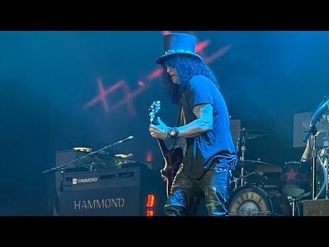 GUNS N’ ROSES - WALK ALL OVER YOU / AC DC COVER (Lisbon, Portugal) 2022