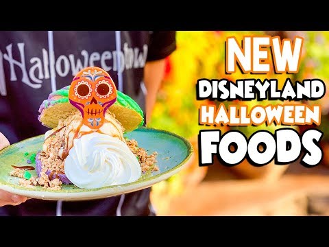 eating-new-disneyland-halloween-food-|-disneyland-halloweentime-2019