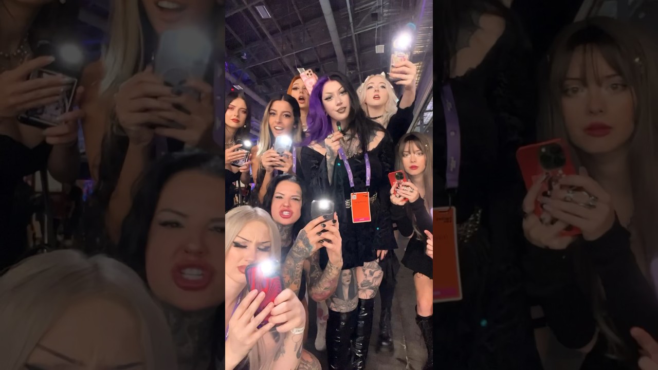 Did u drink water tdy??? @Blairvira @LuxxCher @HeidiLavon @Sahara_Reed ​…