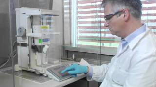 Quantos dosing head