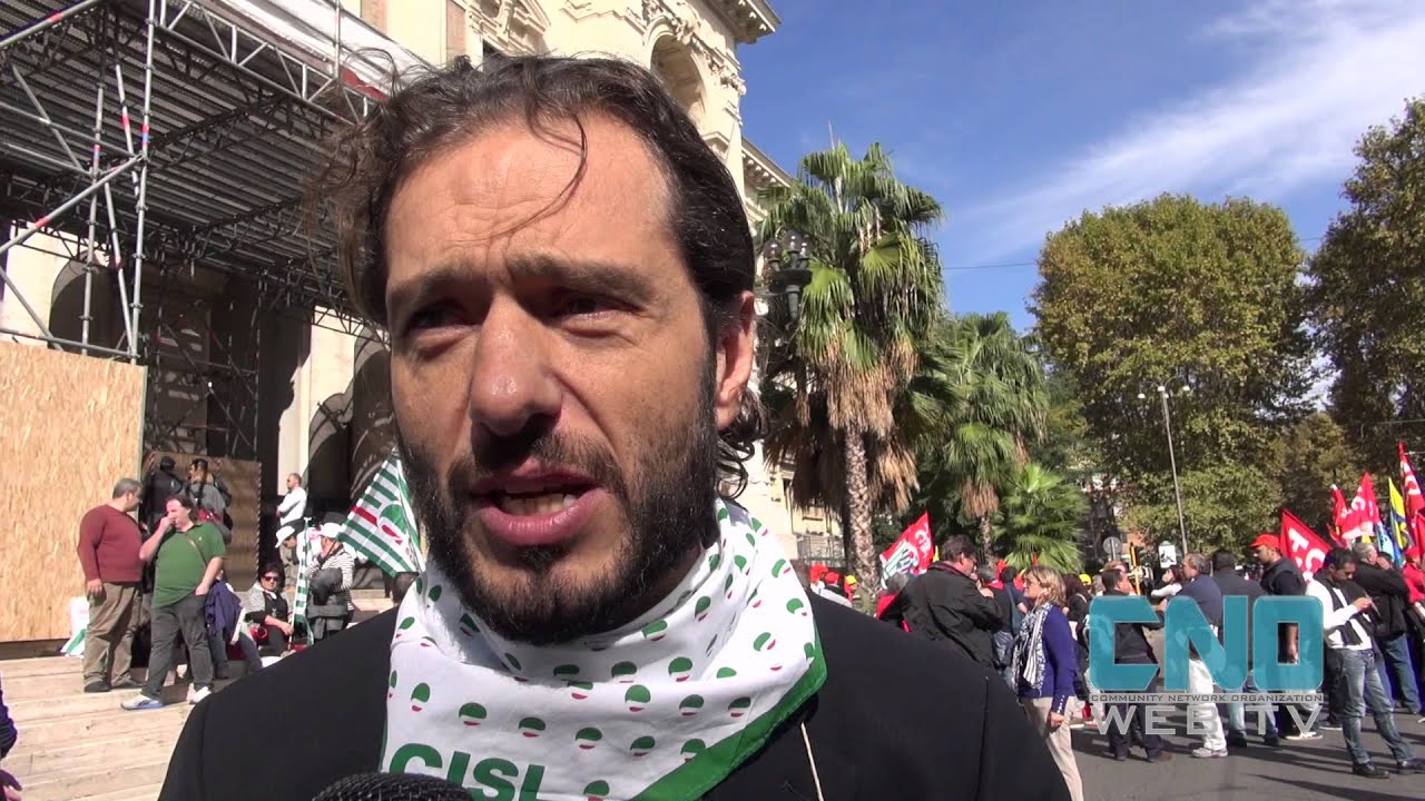 Personale Ata: protesta davanti al Ministero dell’Istruzione - YouTube