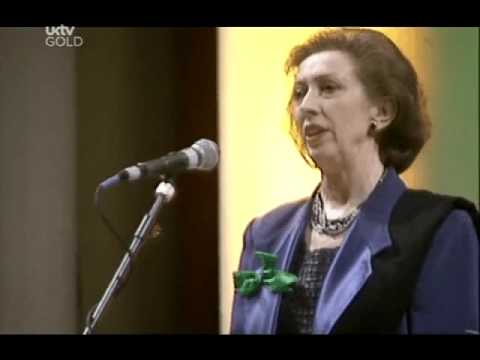 Margaret Beckett slaughters House of the Rising Sun