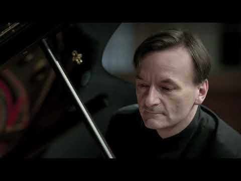 Tonton Stephen Hough Saint-Saëns Concerto No.5 in F Op. 103 BBC Philharmonic Gianandrea Noseda Proms 2011 di YouTube