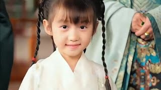 GABAR YAR OO WAXII AY SAWIRTO RUN NOQONAYAN LACAG AYAA LASINA UGU DAMBEEN MAXA DHACAY DAAWO.