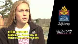 Muskingum University students thank their scholarship donor and OFIC