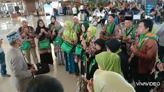 Rombongan Jamaah Umroh Hana Tour di Jabal Rumad Kota Madinah. Salah satu Tempat Bersejarah saat Terj. 