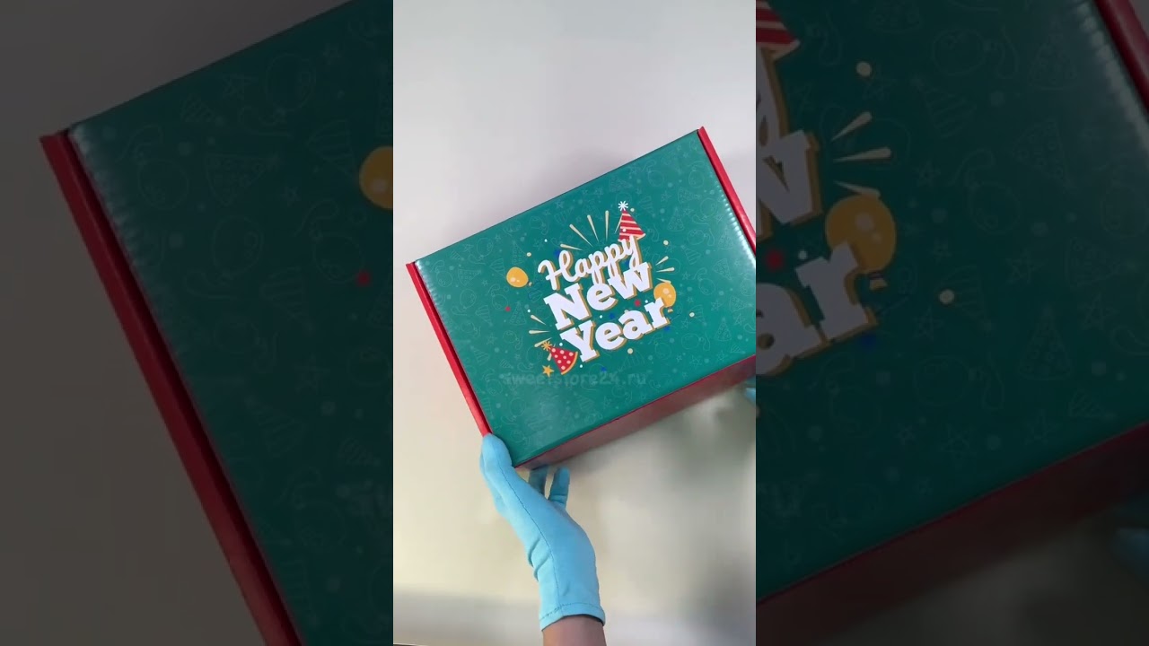 Новогодний бокс, в котором все сладости вкусные уже на OZON от Sweet Store😍 