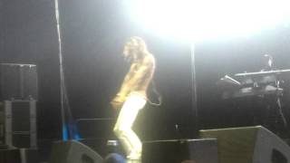 Wiz khalifa - Ass Drop LIVE In Melbourne