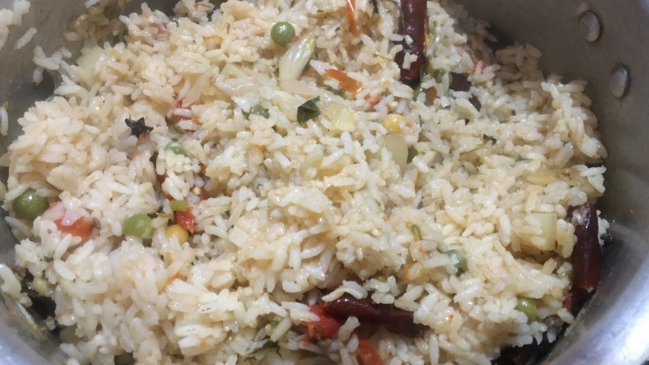 ಕಡಿಮೆ ಪದಾರ್ಥ ಆದ್ರೂ ಹೆಚ್ಚಿನ ರುಚಿಕೊಡುವ ಈ ಸಿಂಪಲ್ ರೈಸ್ ಬಾತ್ ಒಮ್ಮೆ ಟ್ರೈ ಮಾಡಿ | Simple Rice Bath Recipe ||