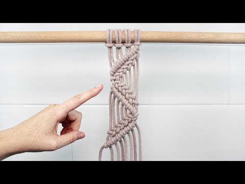 Braided Zig Zag Pattern with Half Hitch knots  |  Macrame Tutorial