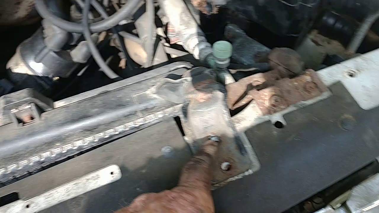 Nissan Hardbody D21 Radiator Removal ParT 2 - YouTube