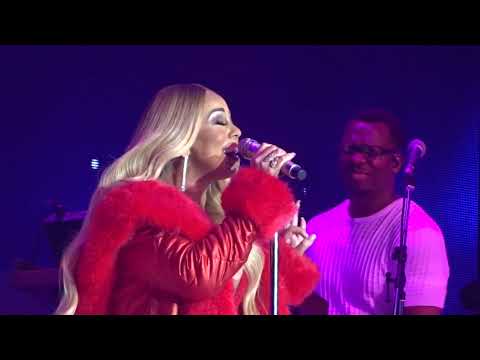 Mariah Carey - O Holy Night (Merry Christmas to All!) Live at MSG 2022 1080p