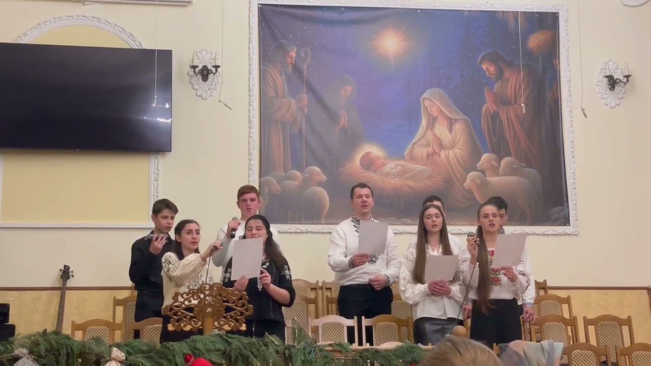 «В небі зірка нині засіяла» хор молодь🎶