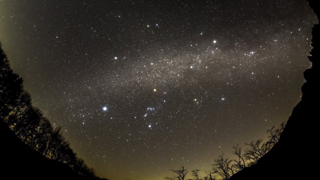 8Kタイムラプス】8Kで見る「妙義山・冬の星空」 [8K Timelapse] 