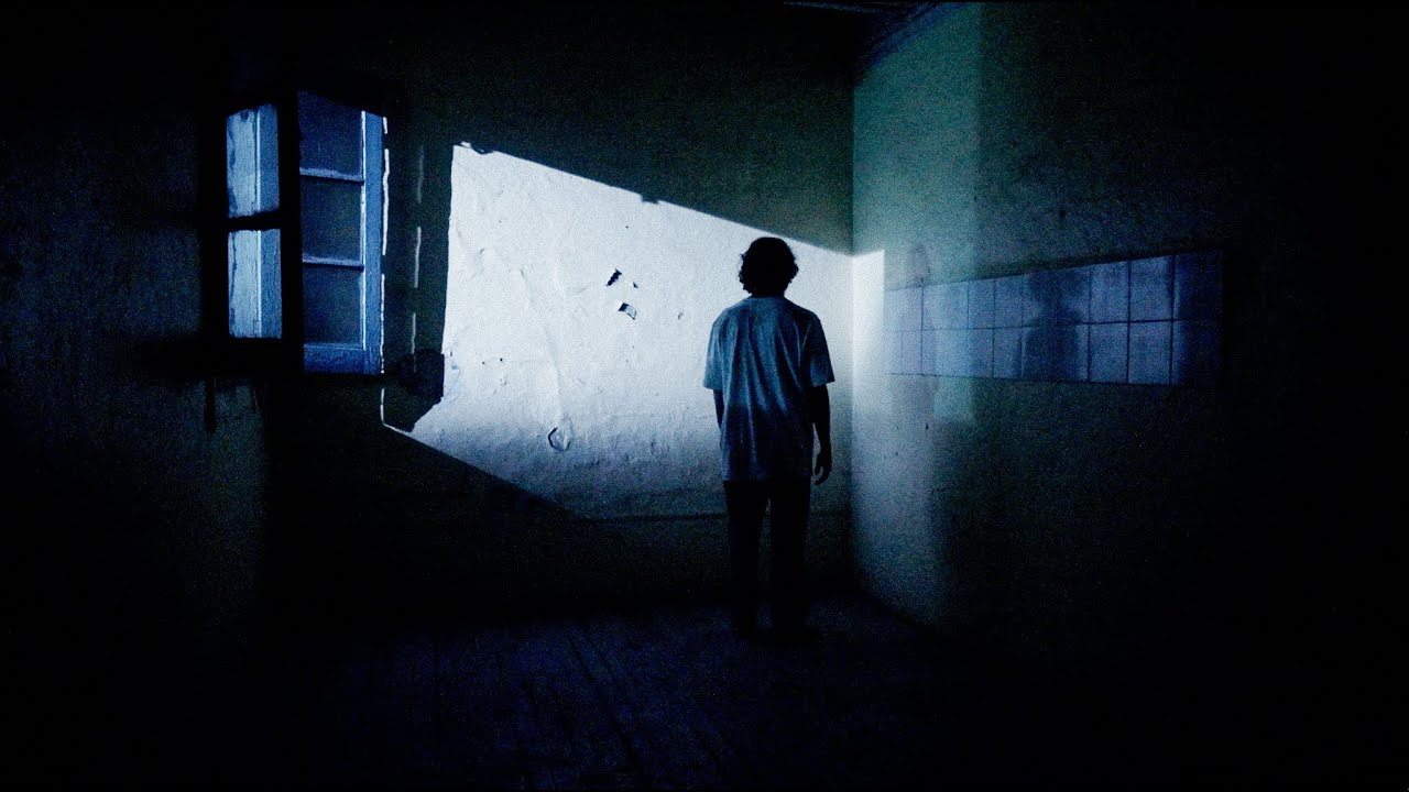 Tino El Pingüino - Más Noche (Video Oficial)