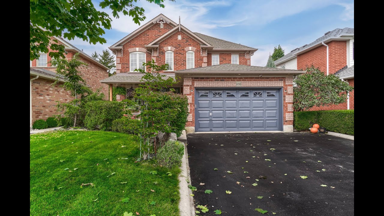1058 Augustus Drive, Burlington Home for Sale Real Estate Properties