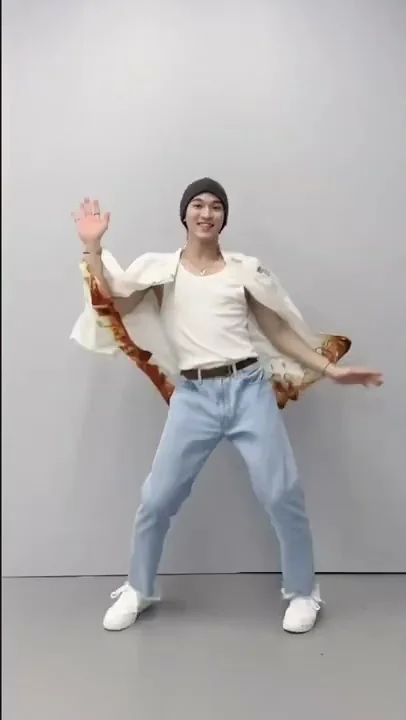 Sorry Sorry #舞蹈挑战 ~ #赞多 #into1 SANTA 抖音更新 #douyin #Shorts #tiktok #快手