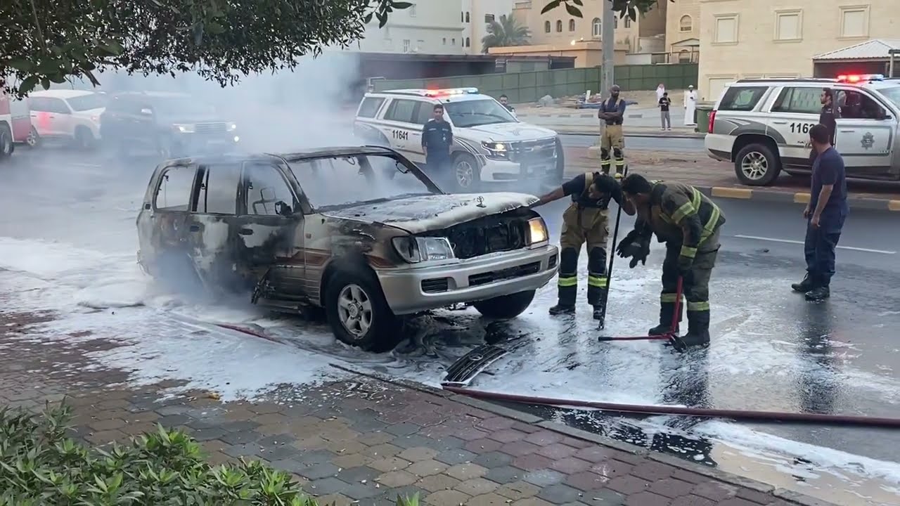 حرق مركبة 🔥 بعد المطاردة في منطقة الفردوس - العارضية- الكويت تاريخ 29/4/2022