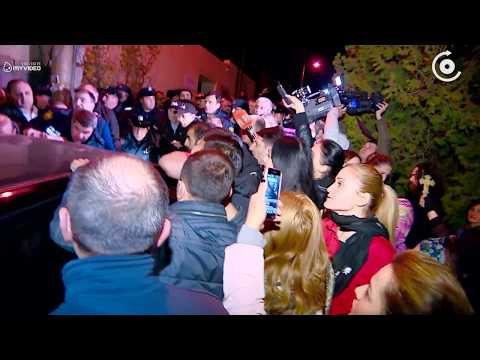 „შეუშვით, ქრისტე ღმერთი მობრძანდება! “ - მრევლი, ბერი ნიკოლოზის გამოსახლების გამო