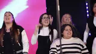Evan.  Craft.  &amp;.   lntimdad.    Worship   _.  A(Live).   Praise". en.   Españo
